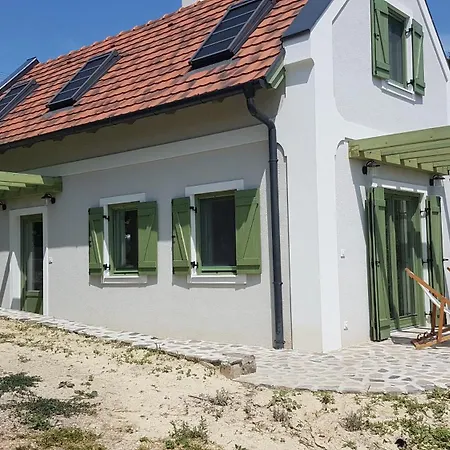 Grand Cru 4 Vendeghaz Holiday home *